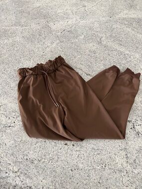 lululemon athletica Chestnut Brown Drawstring Waist Jogger
